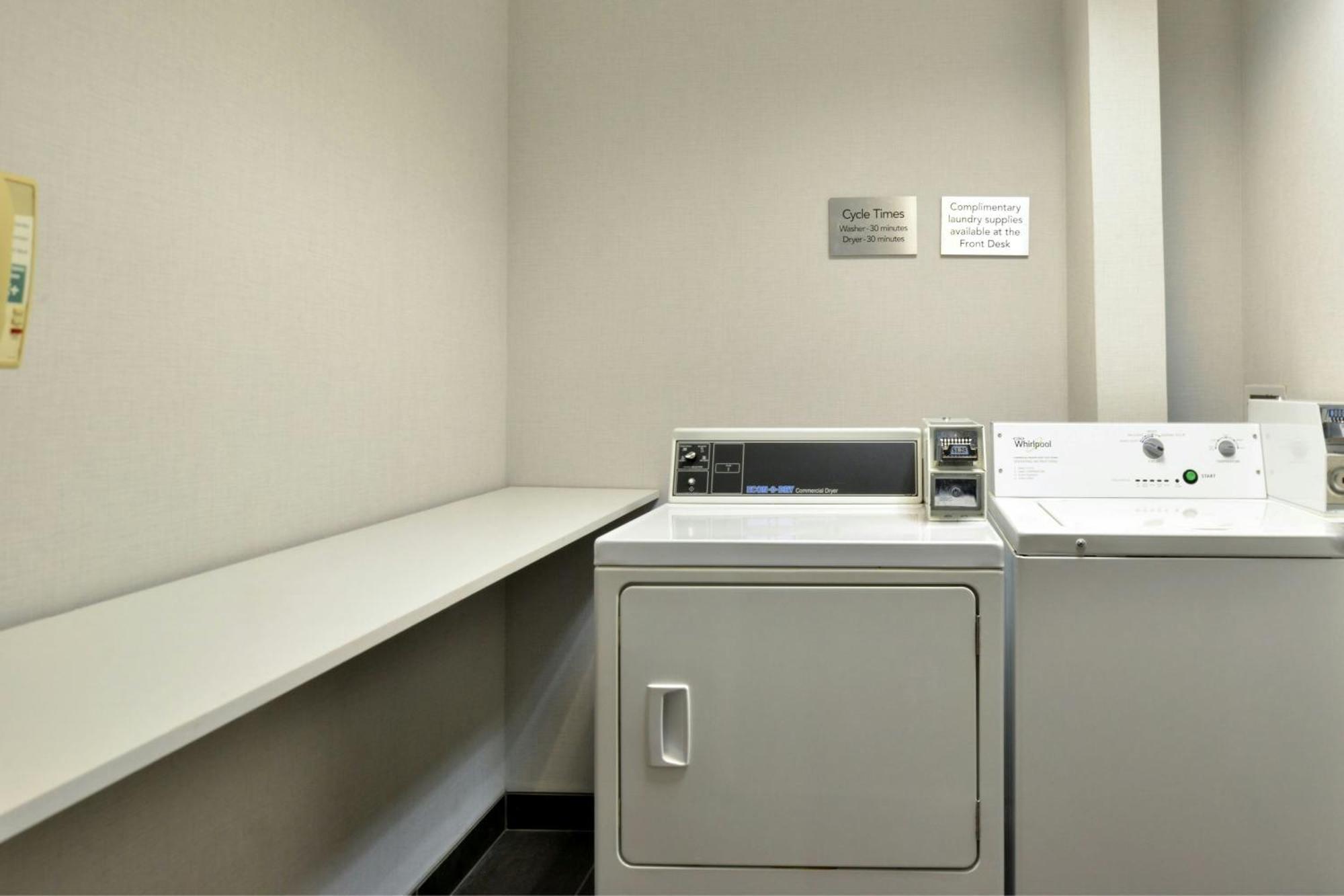 Courtyard By Marriott Harrisburg Hershey Esterno foto